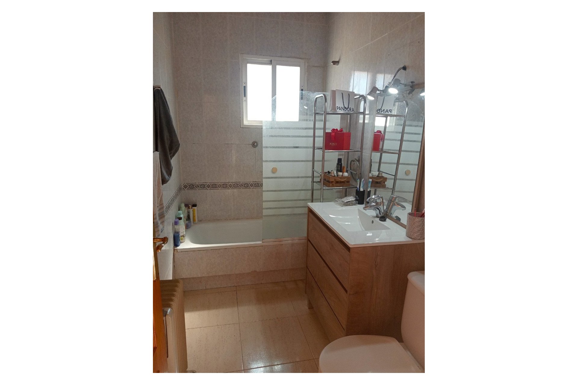 Resale - Chalet independiente -
Polop