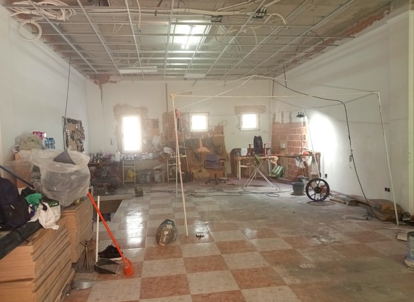 Resale - Local  -
La Nucía