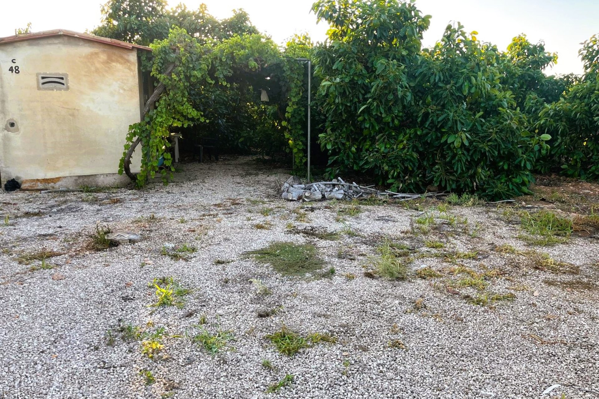 Resale - rustic plot -
Pego