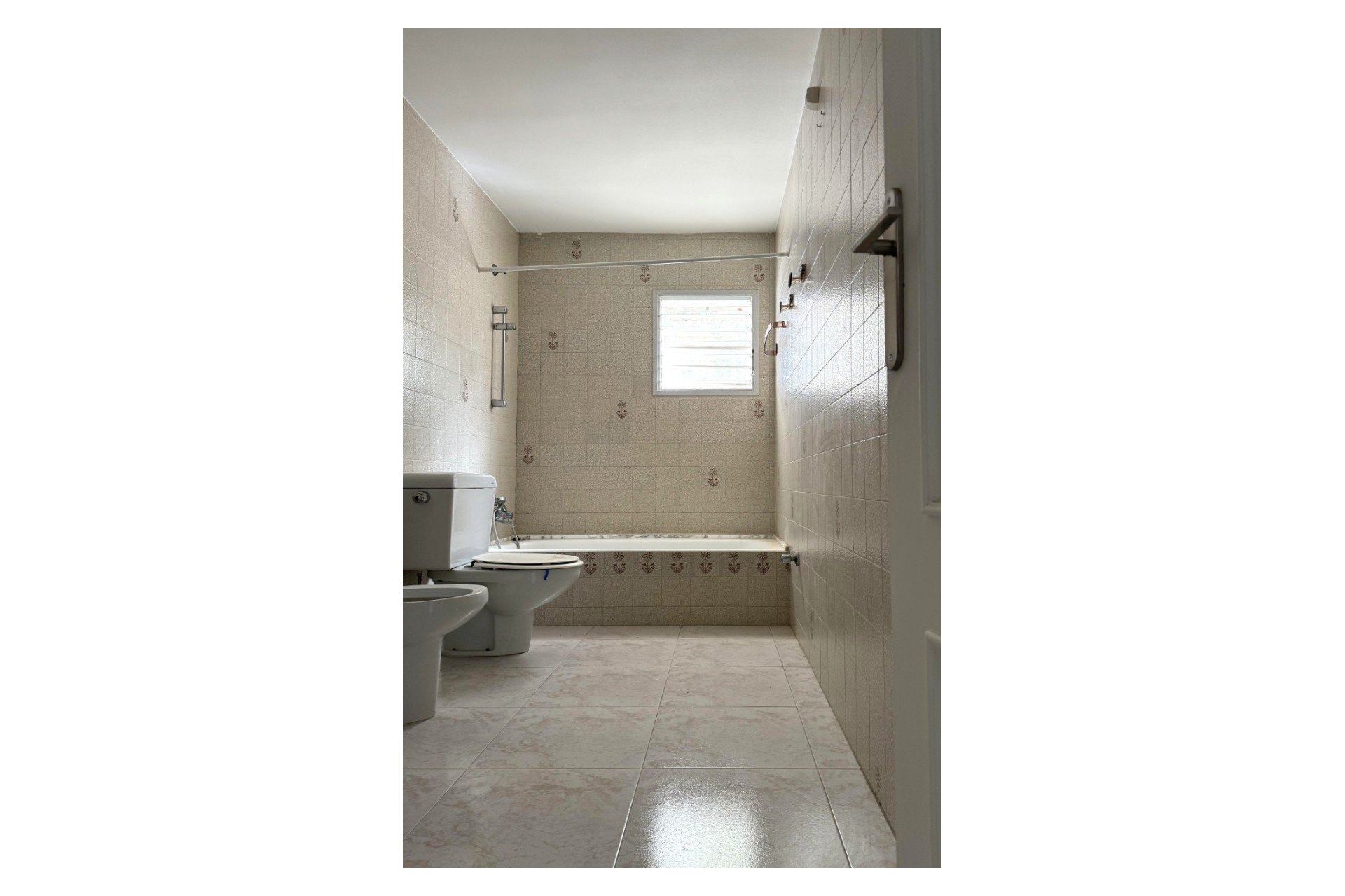 Resale - semi-detached house -
Albir - center