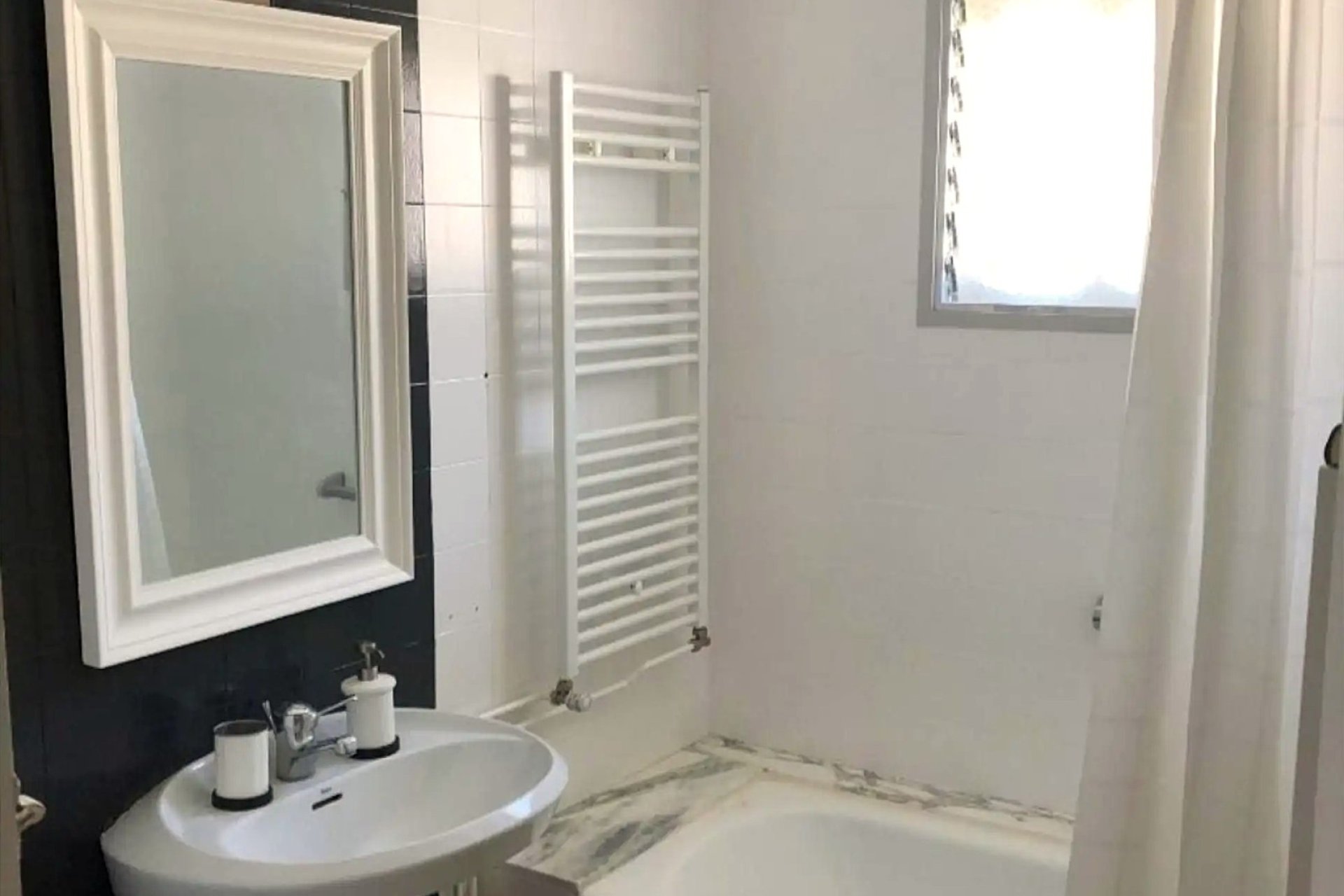 Resale - semi-detached house -
Albir - center