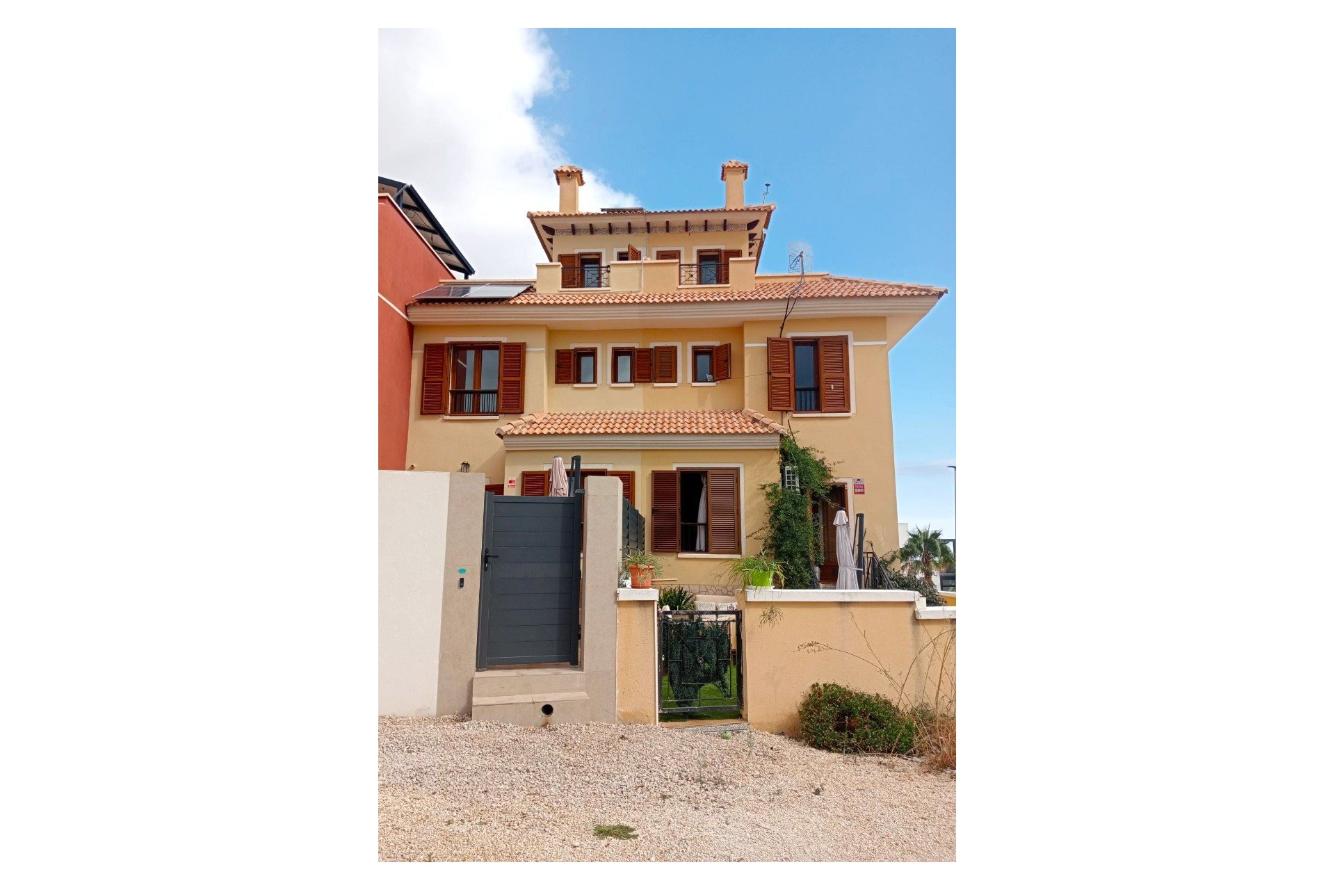 Resale - semi-detached house -
Finestrat - Finestrat Urbanizaciones