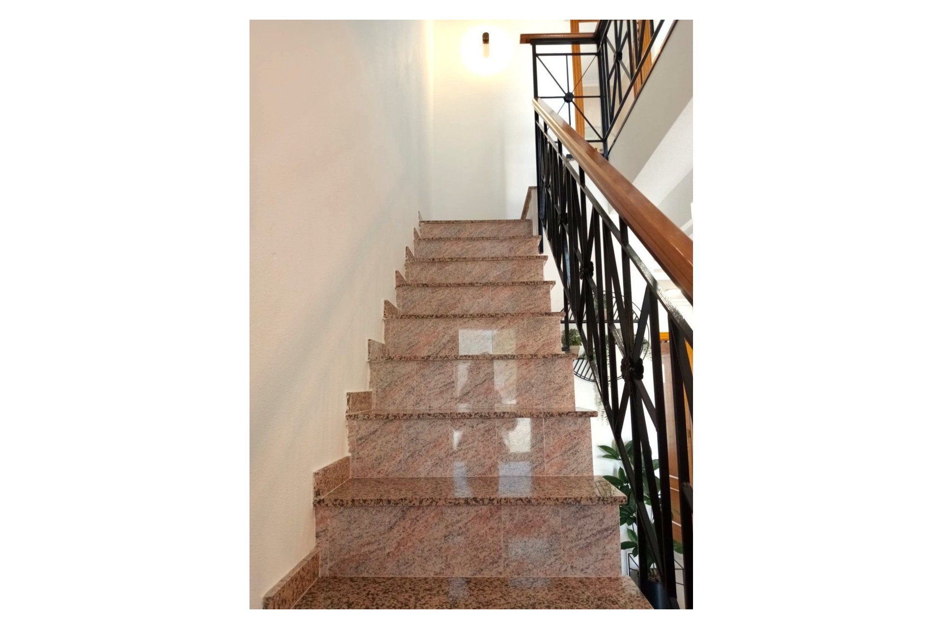 Resale - semi-detached house -
Finestrat - Finestrat Urbanizaciones