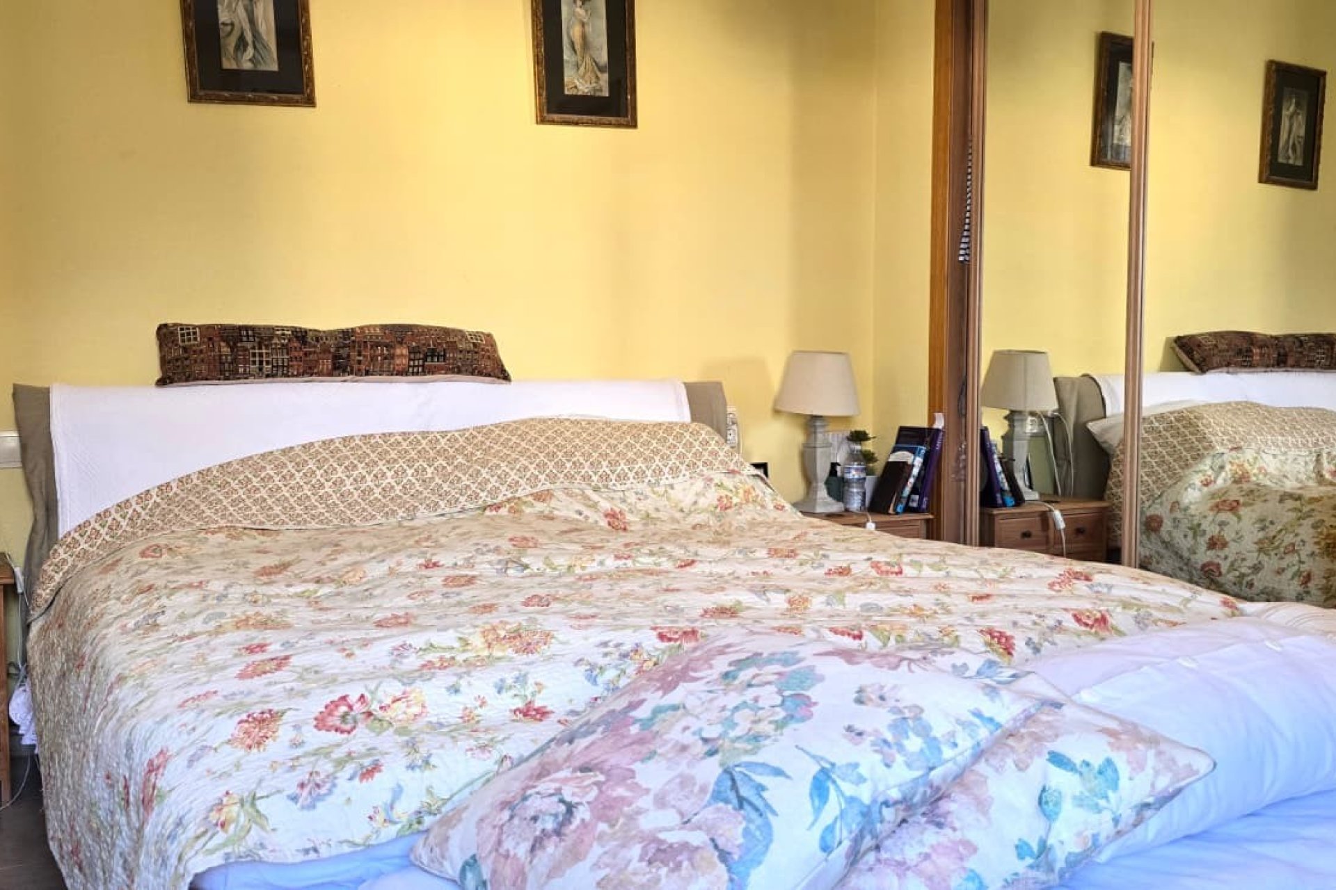 Resale - Townhouse -
Albir - center