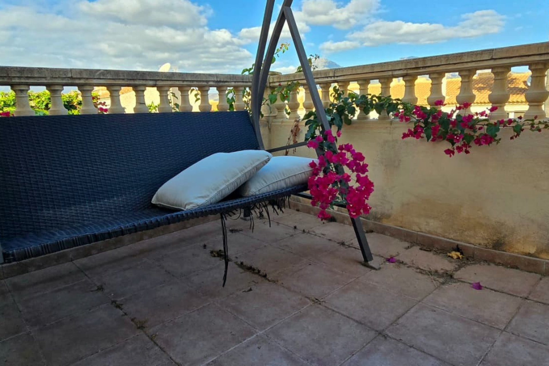 Resale - Townhouse -
Albir - center