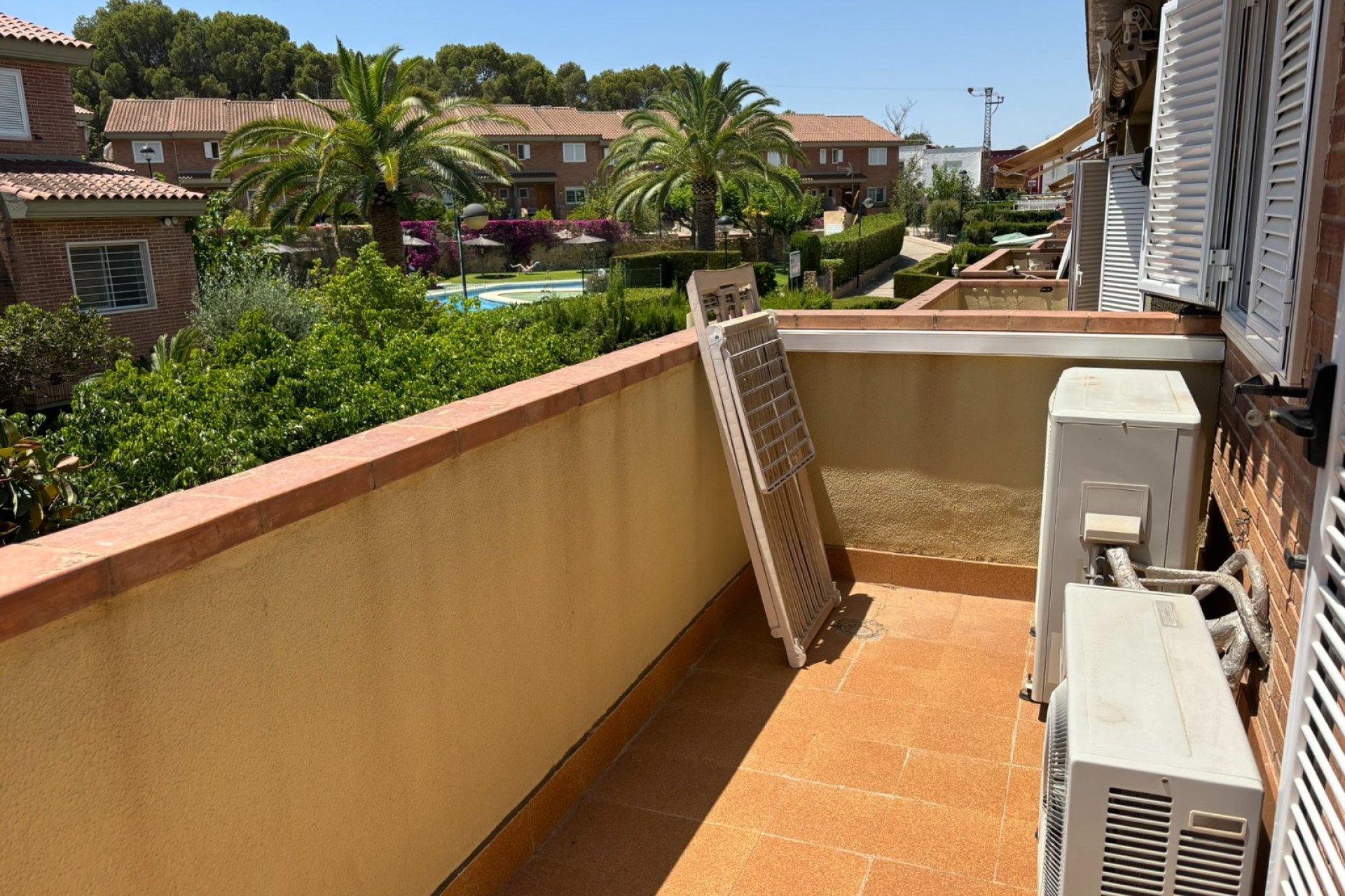 Resale - Townhouse -
Albir - center