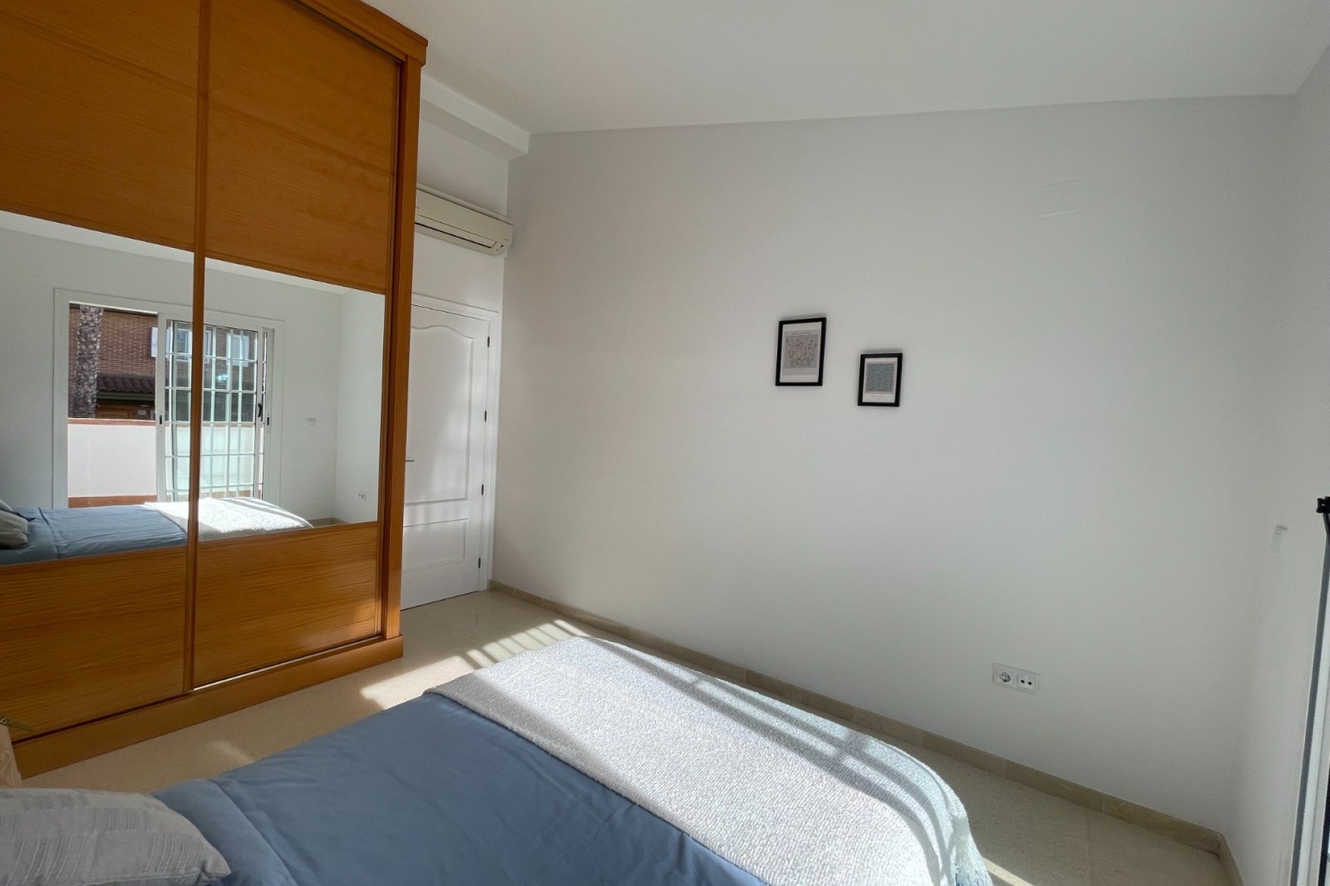 Resale - Townhouse -
Albir - center