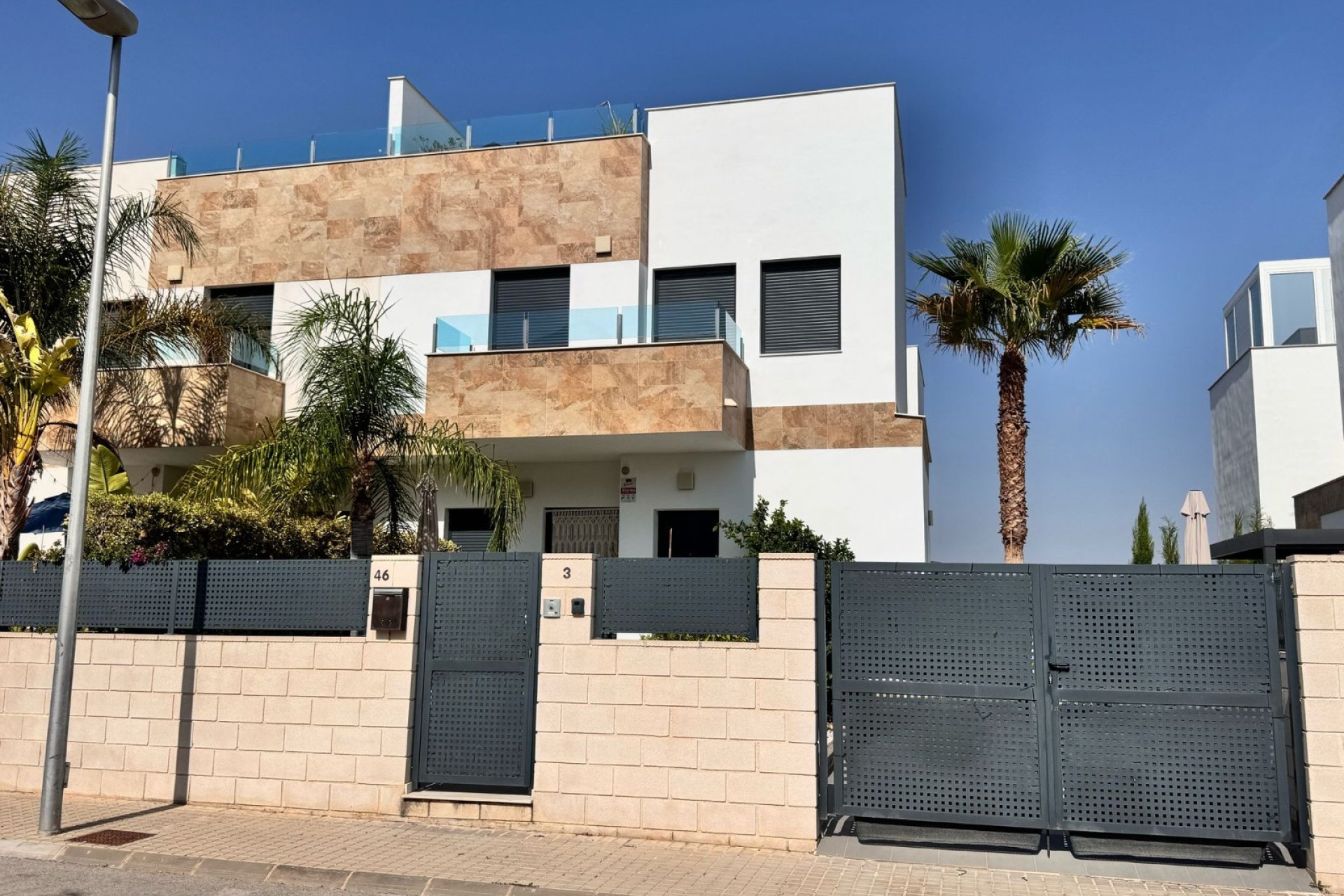 Resale - Townhouse -
Polop