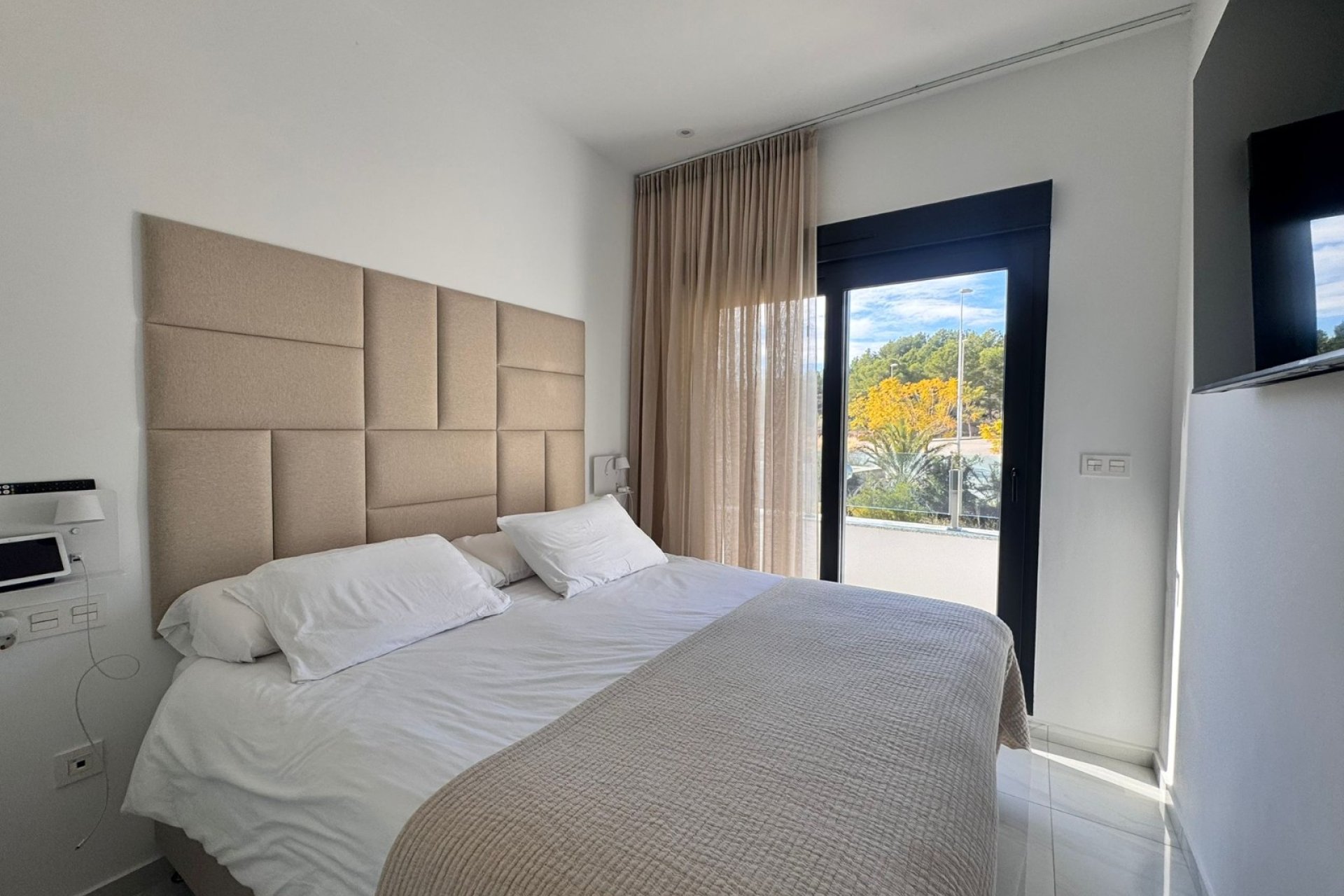 Resale - Townhouse -
Polop