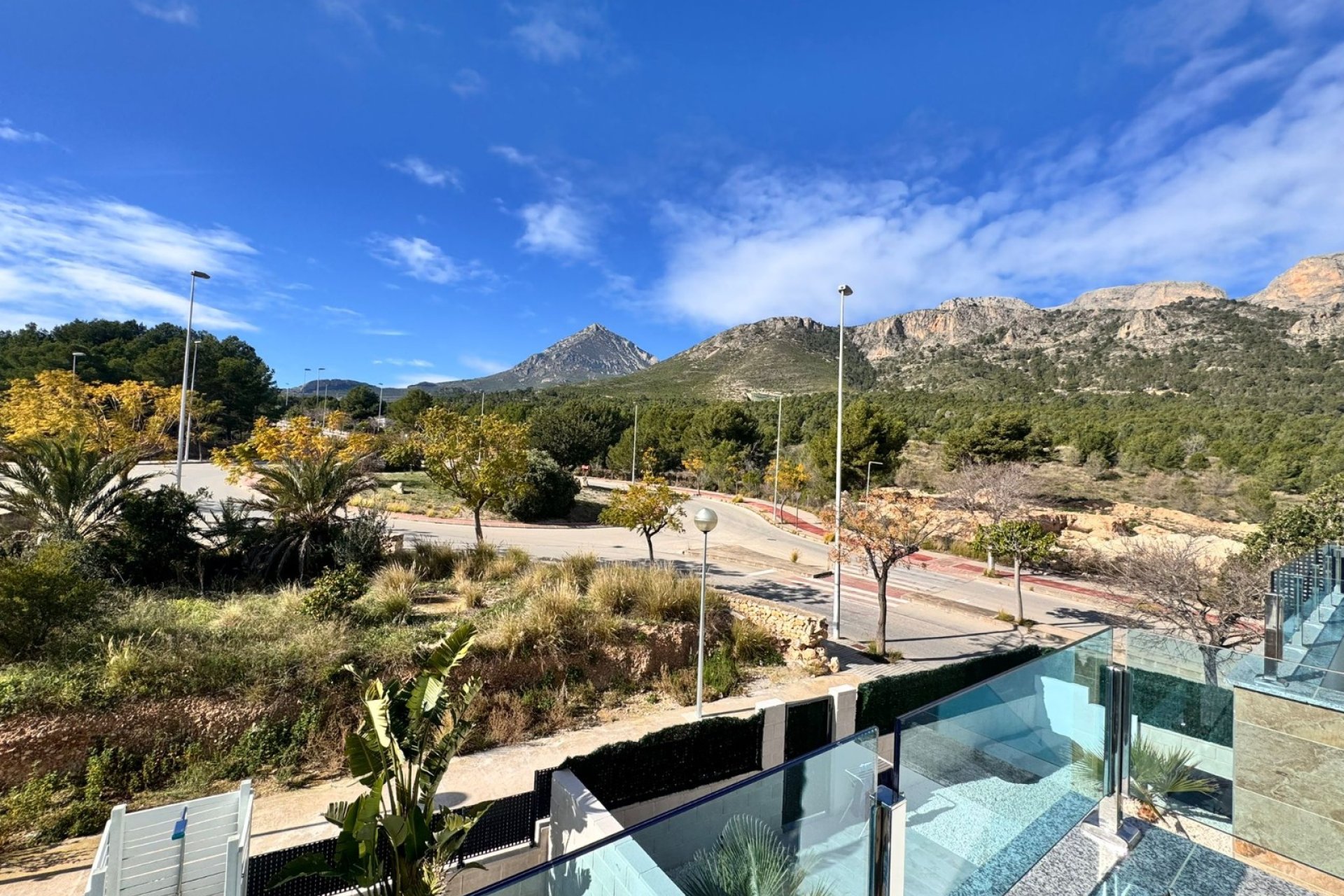 Resale - Townhouse -
Polop