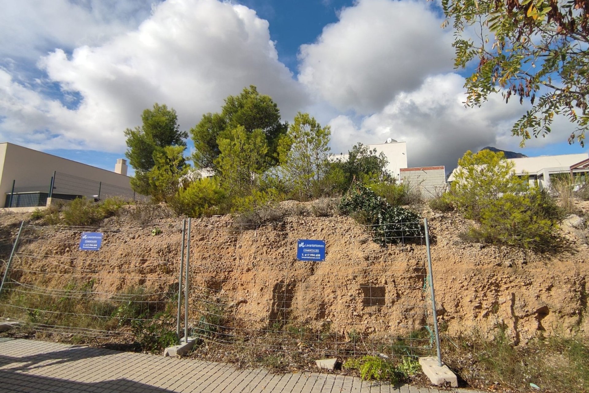 Resale - Urban plot -
Polop