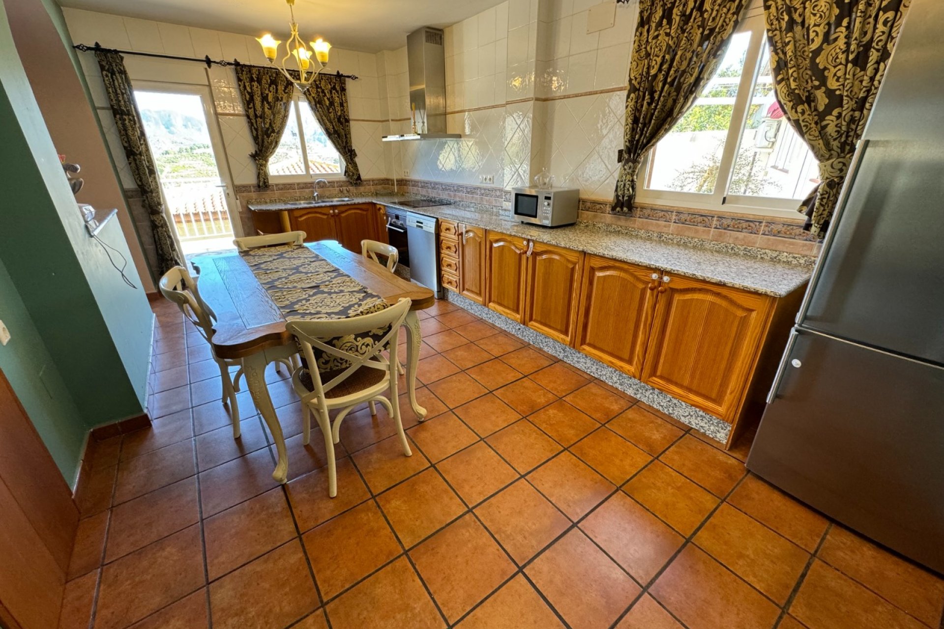 Resale - Villa -
Callosa De Ensarrià