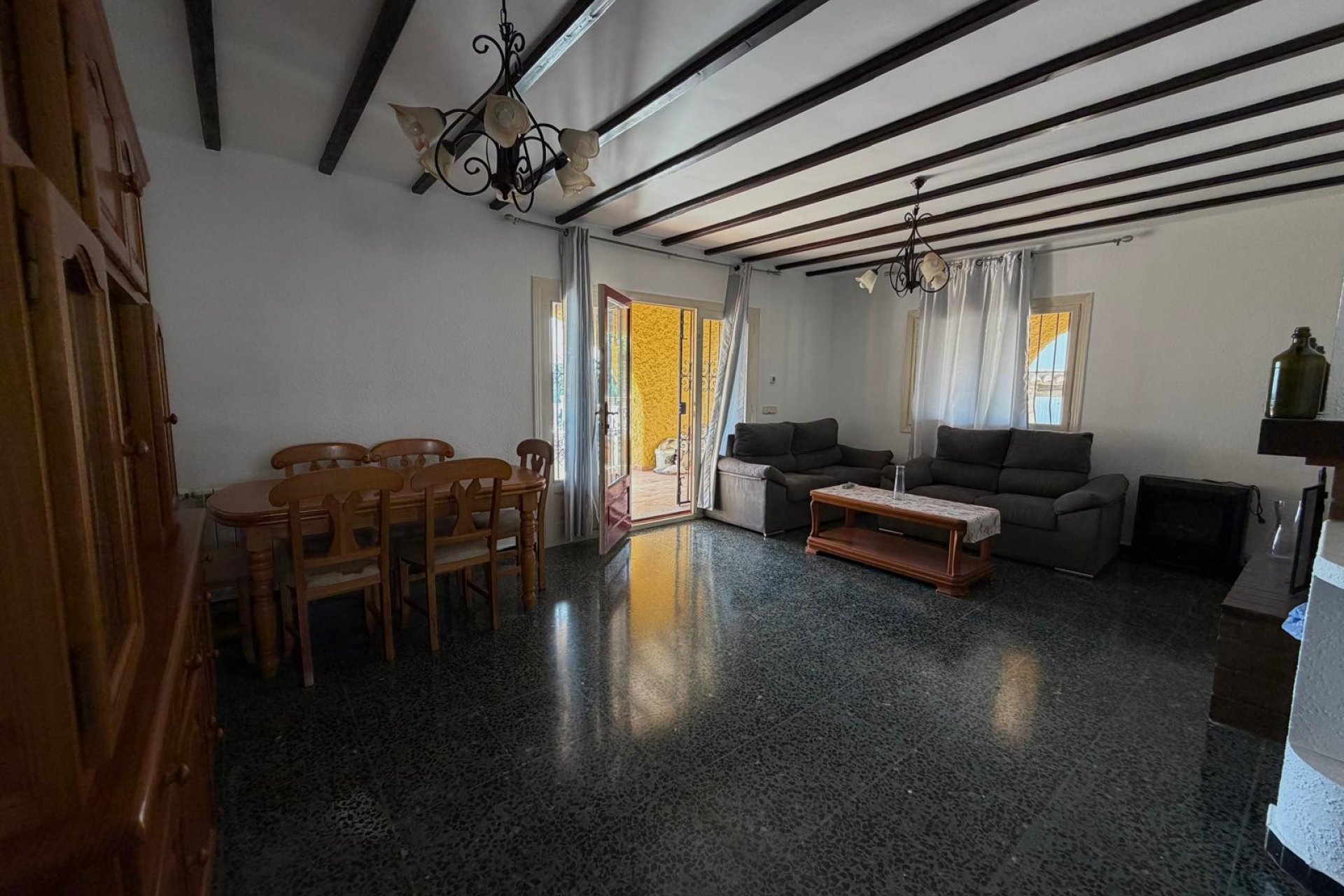 Resale - Villa -
Calpe - Zona Playa del Bol - Puerto