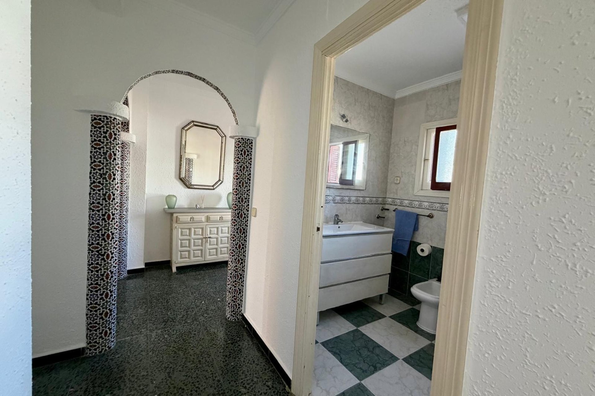 Resale - Villa -
Calpe - Zona Playa del Bol - Puerto