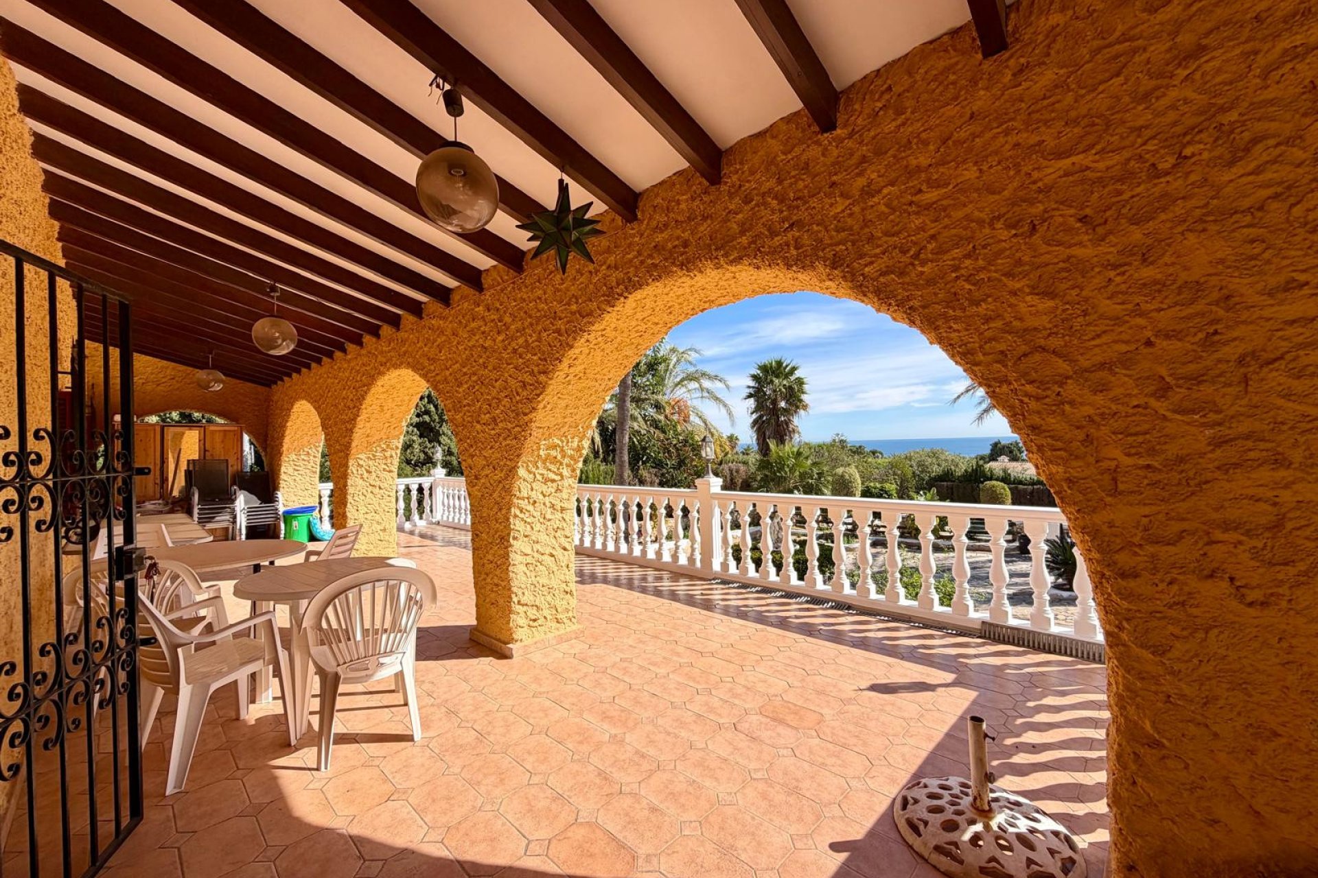 Resale - Villa -
Calpe - Zona Playa del Bol - Puerto