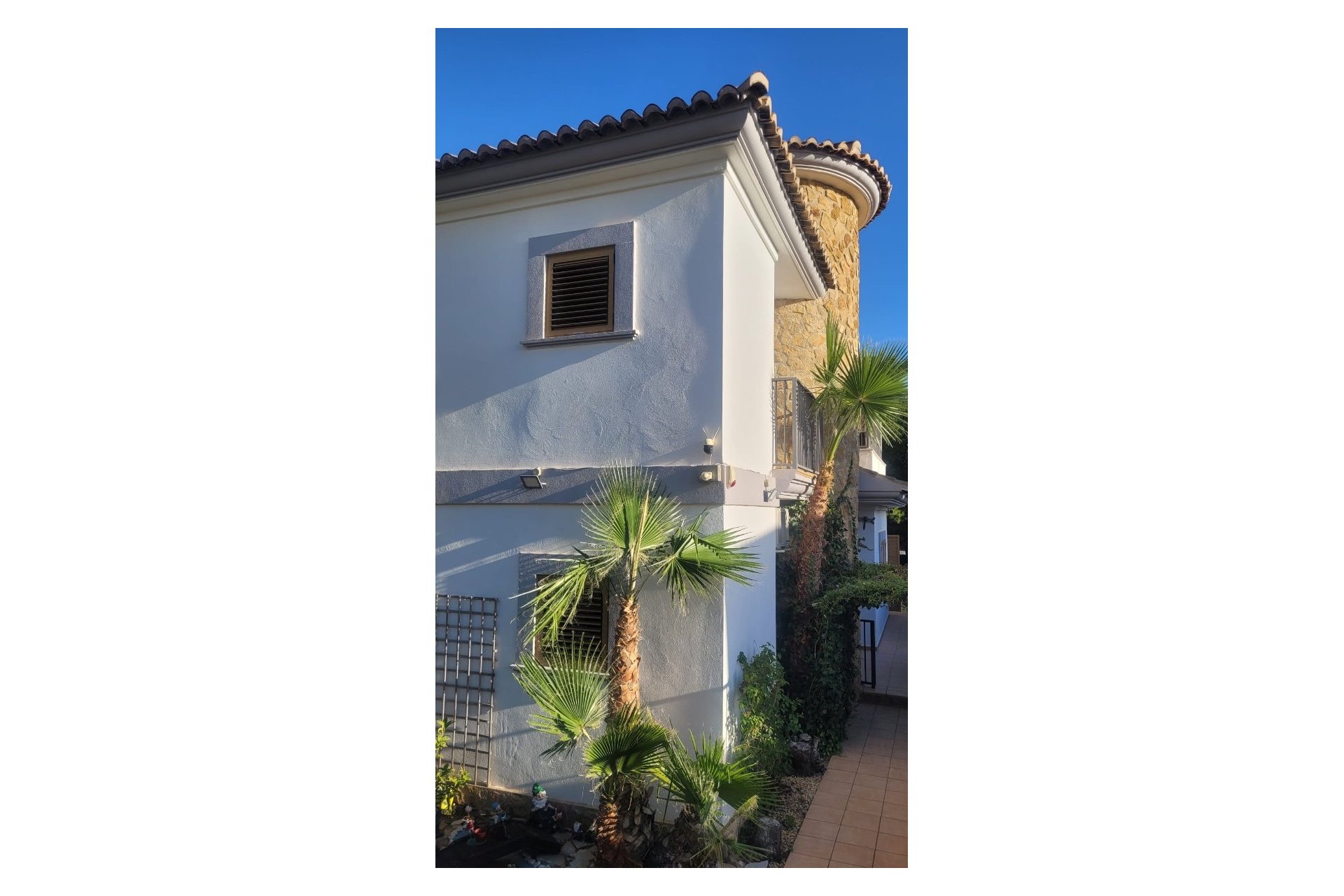 Resale - Villa -
Finestrat - Finestrat Urbanizaciones