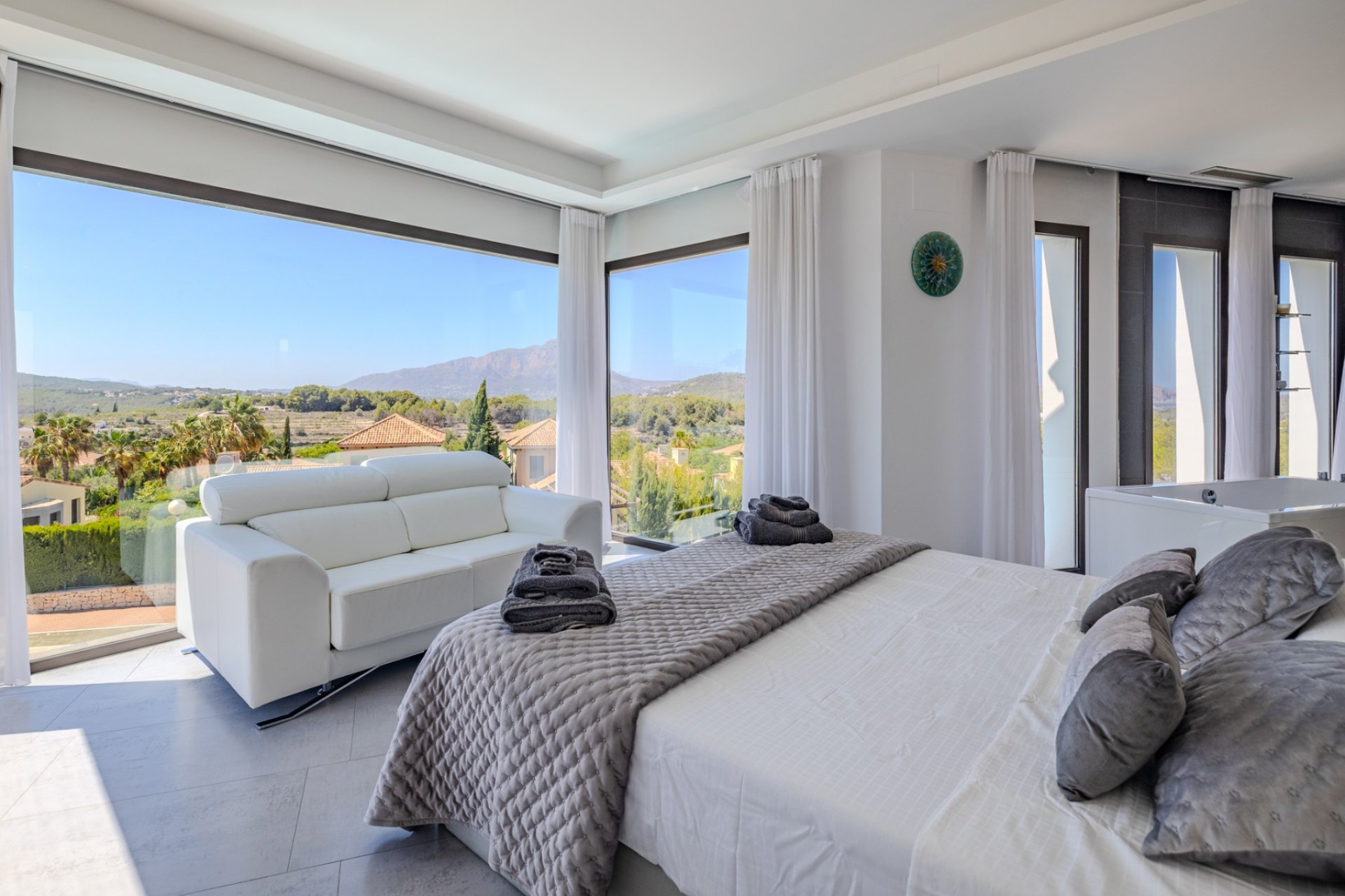 Resale - Villa -
Jávea - Cansalades 