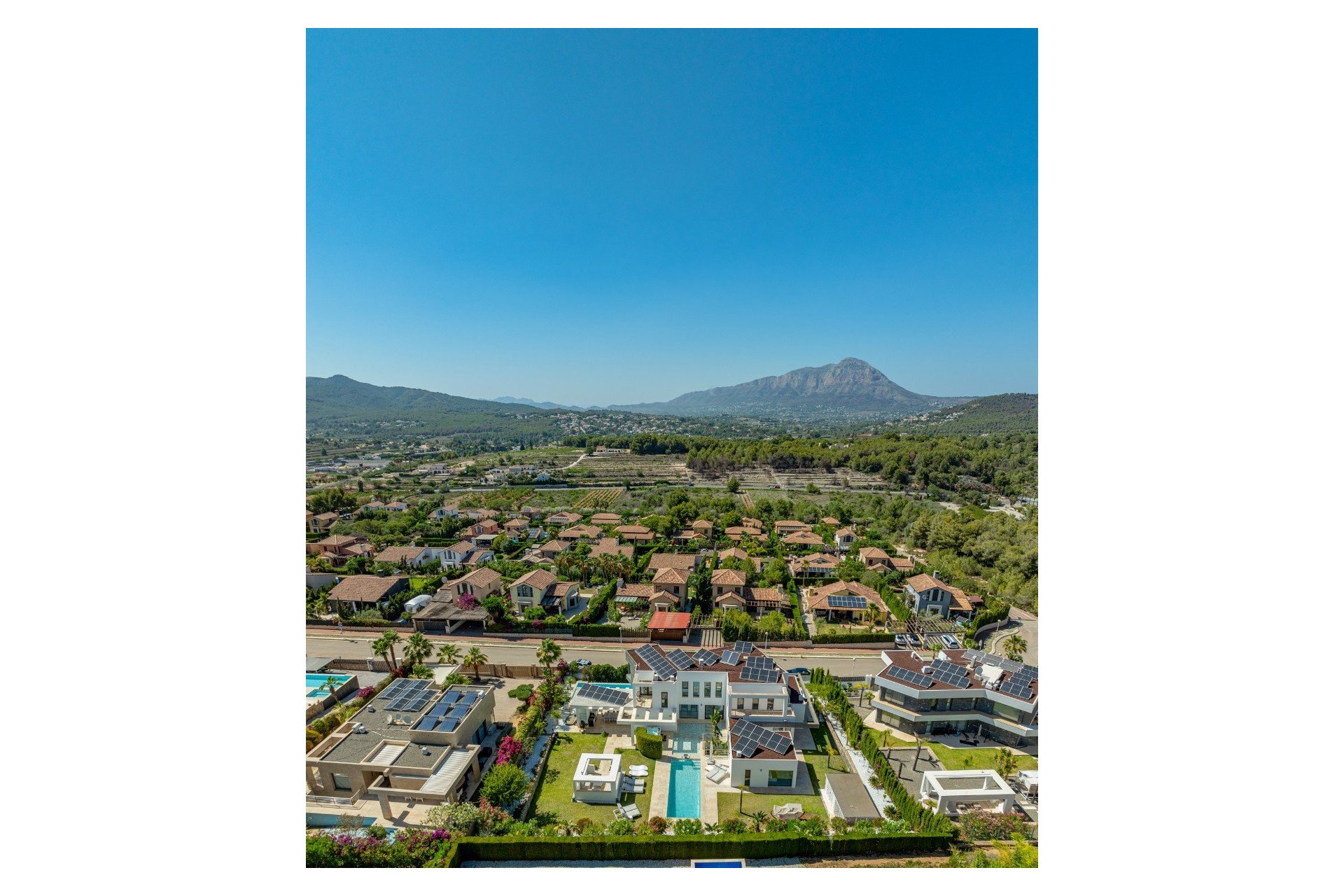 Resale - Villa -
Jávea - Cansalades 