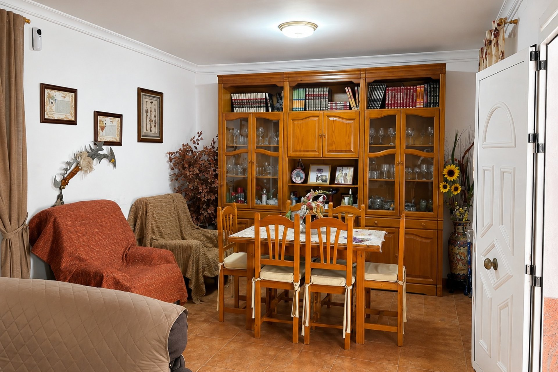 Resale - Villa -
Oliva - Oliva Nova