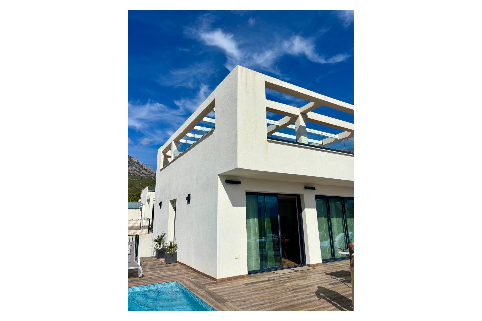 Resale - Villa -
Polop