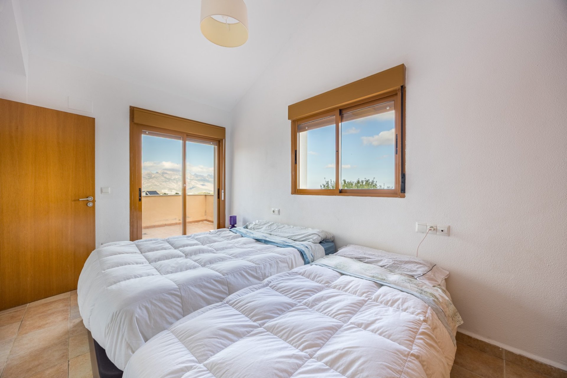 Resale - Villa -
Polop