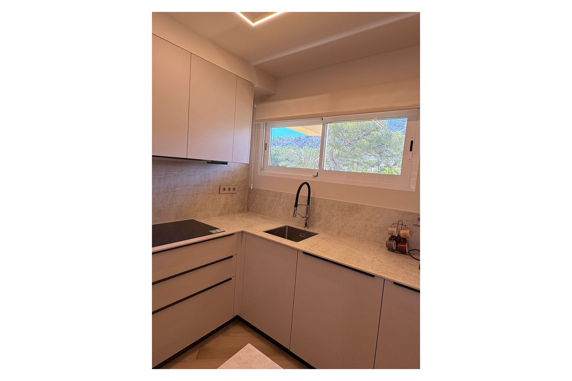 Revente - Appartement -
Albir - centro