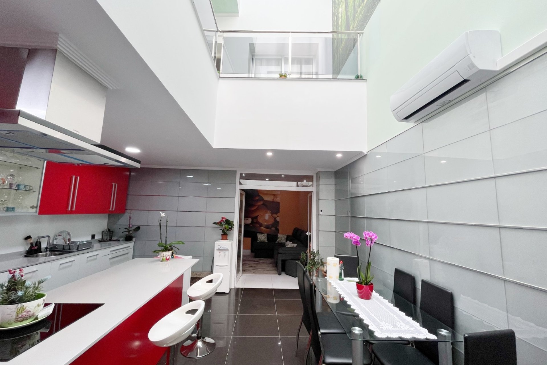 Revente - Casa  -
Rafelcofer - Centro