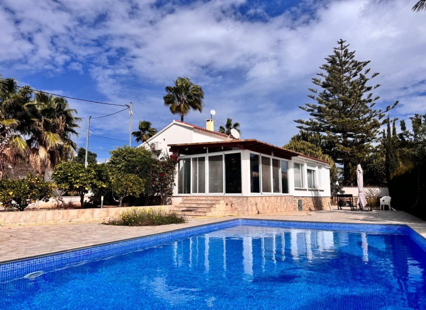 Revente - Chalet independiente -
La Nucía