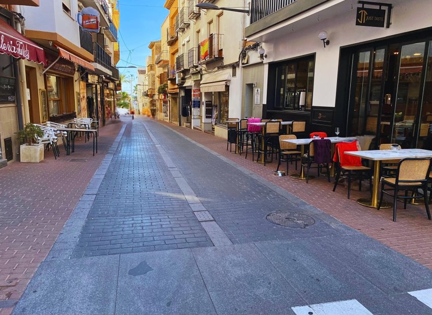 Revente - Étude -
Moraira - centro