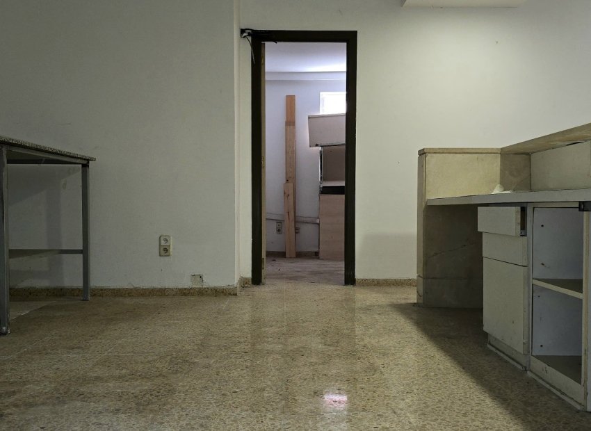 Revente - Local  -
Miramar