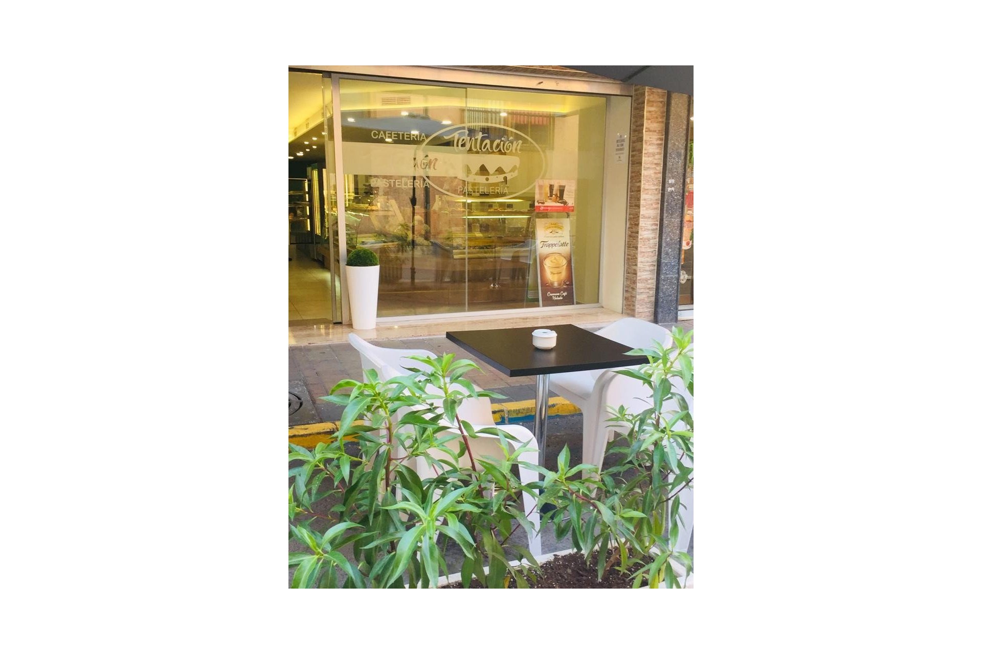 Revente - Local  -
Villajoyosa