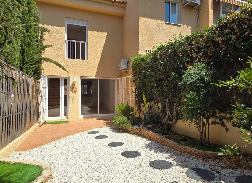 Revente - Maison de ville -
Albir - centro