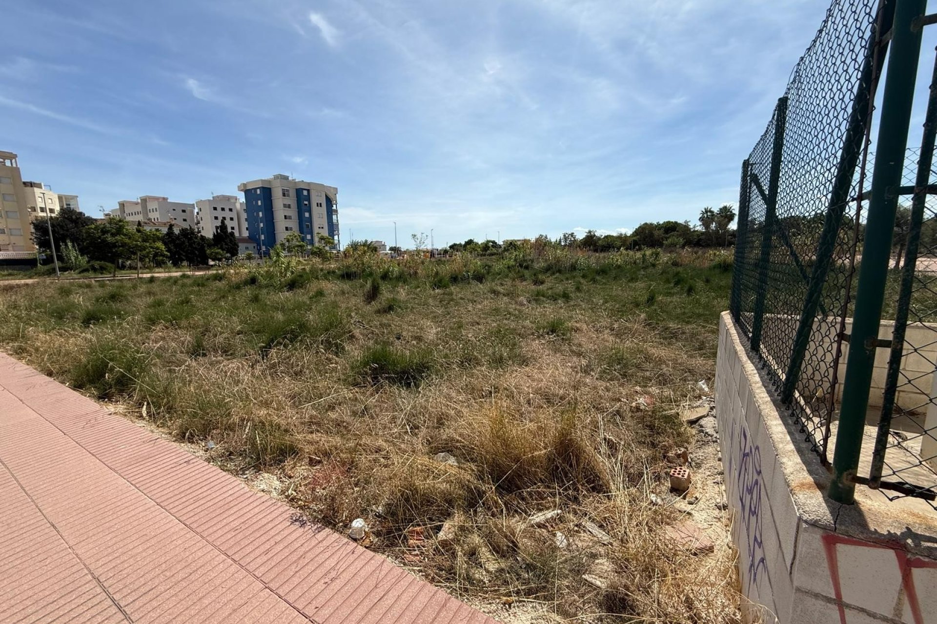 Revente - Parcelle / Terrain -
Piles - Playa