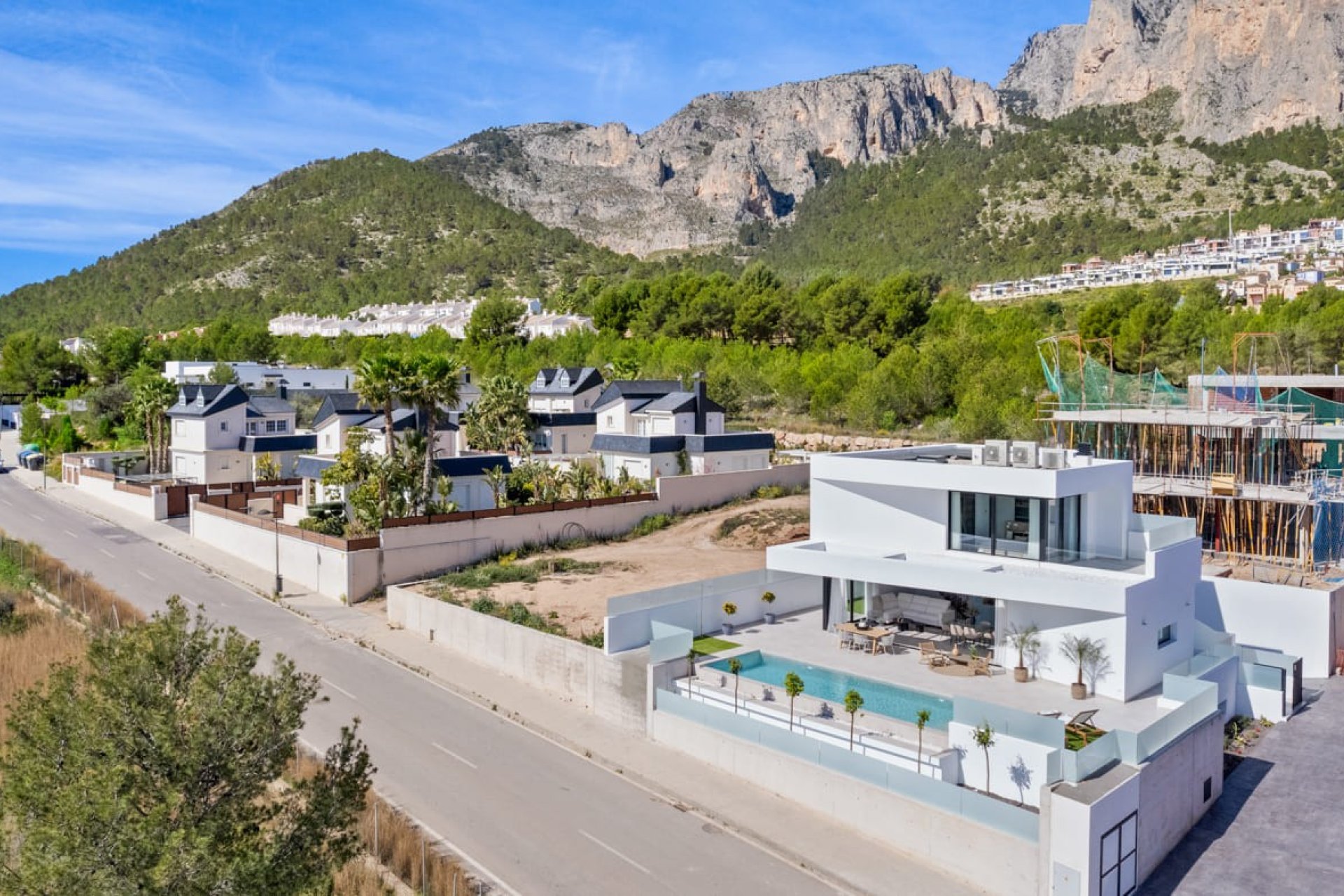 Rynek Pierwotny - Dom wolnostojący  -
Polop