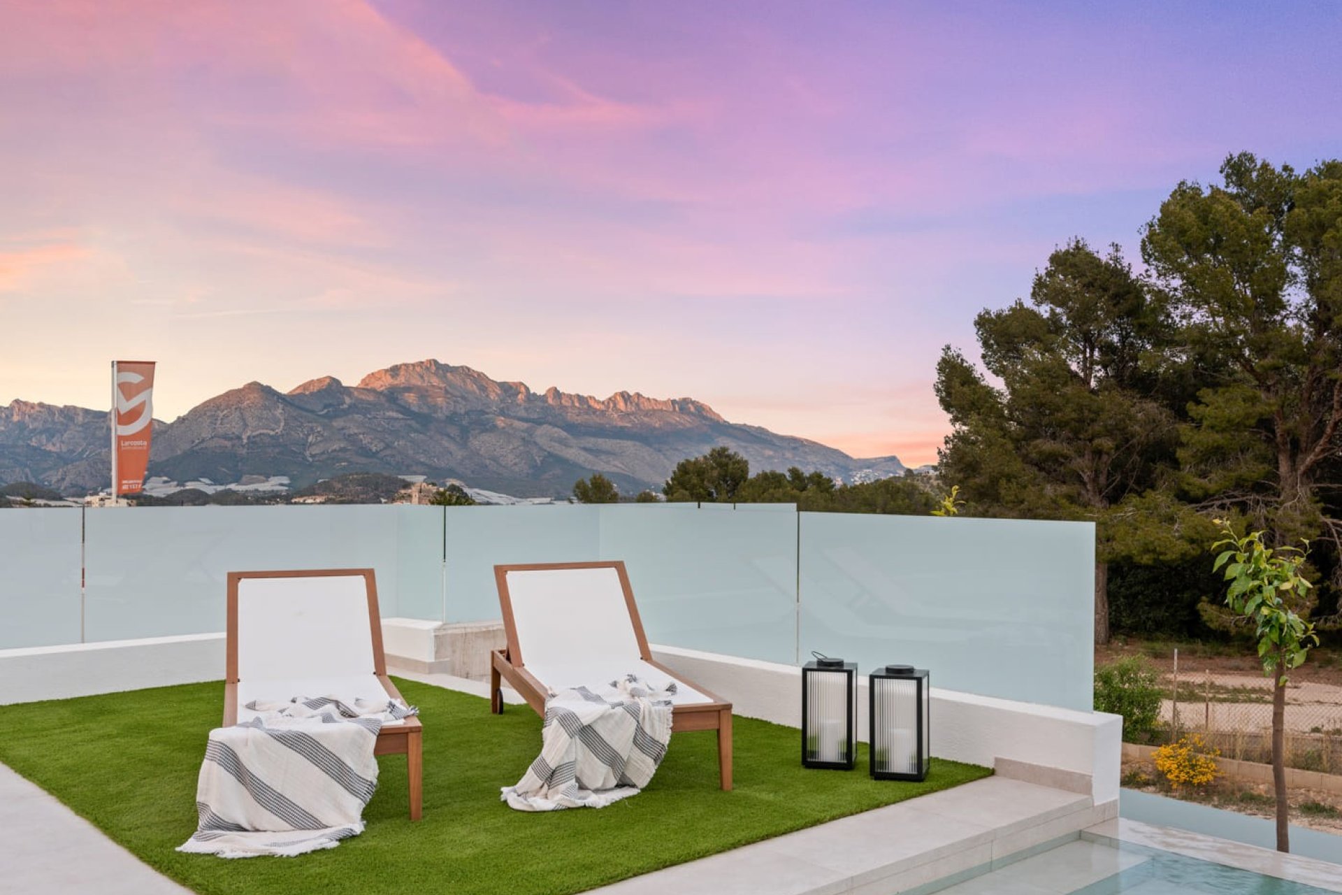 Rynek Pierwotny - Dom wolnostojący  -
Polop