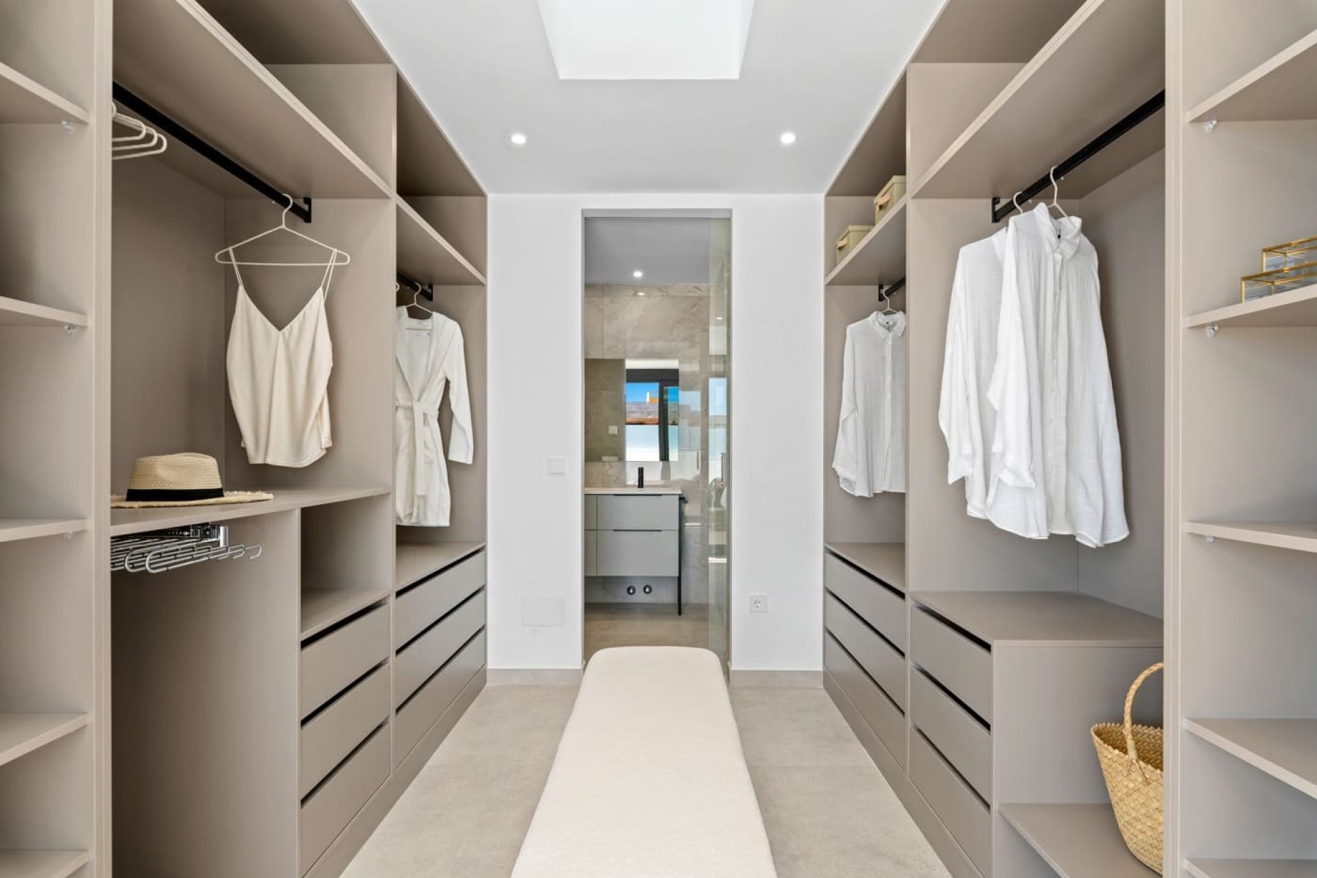 Rynek Pierwotny - Dom wolnostojący  -
Polop