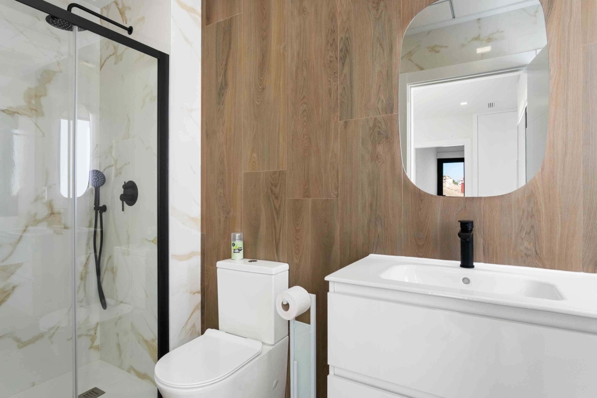 Rynek Pierwotny - Willa -
Montesinos