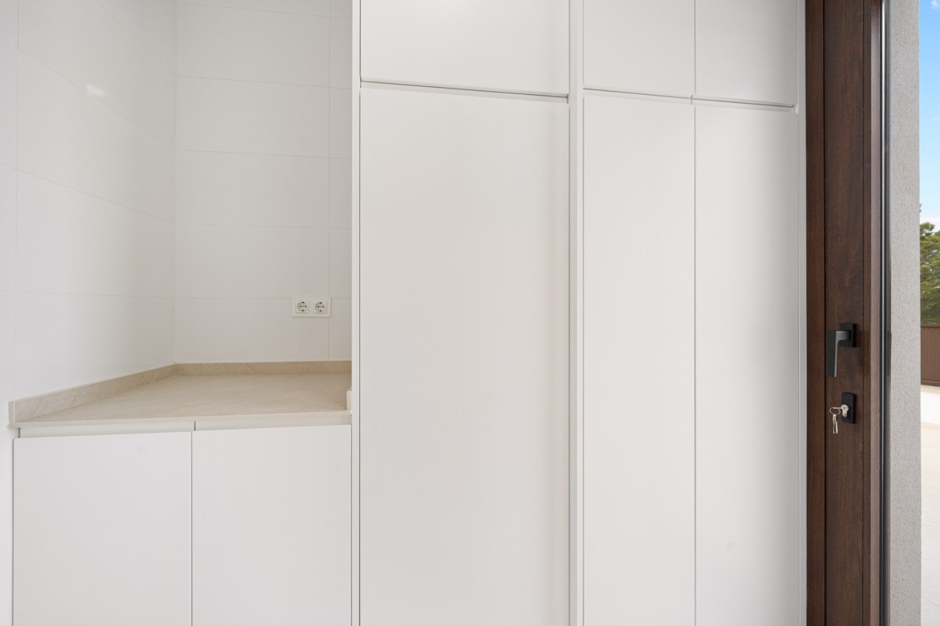 Rynek Pierwotny - Willa -
Polop