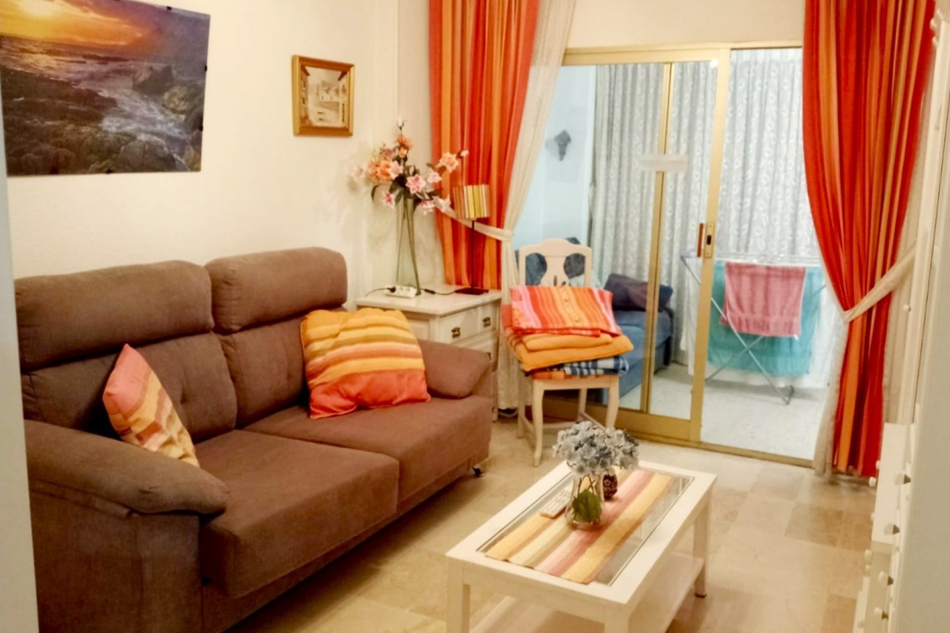 Salon - Apartamento con piscina en el centro de Benidorm a 5 minutos de la playa (Costa Blanca)
