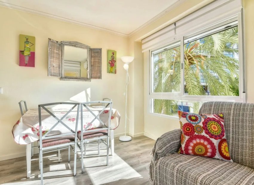 Salon - Appartement avec terrasse à 100 mètres de la plage à Calpe (Costa Blanca)