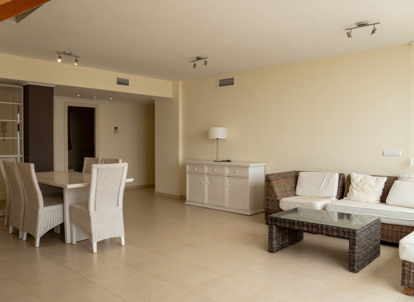 Salon - Dwupoziomowy penthouse w Calpe (Hiszpania - Costa Blanca)