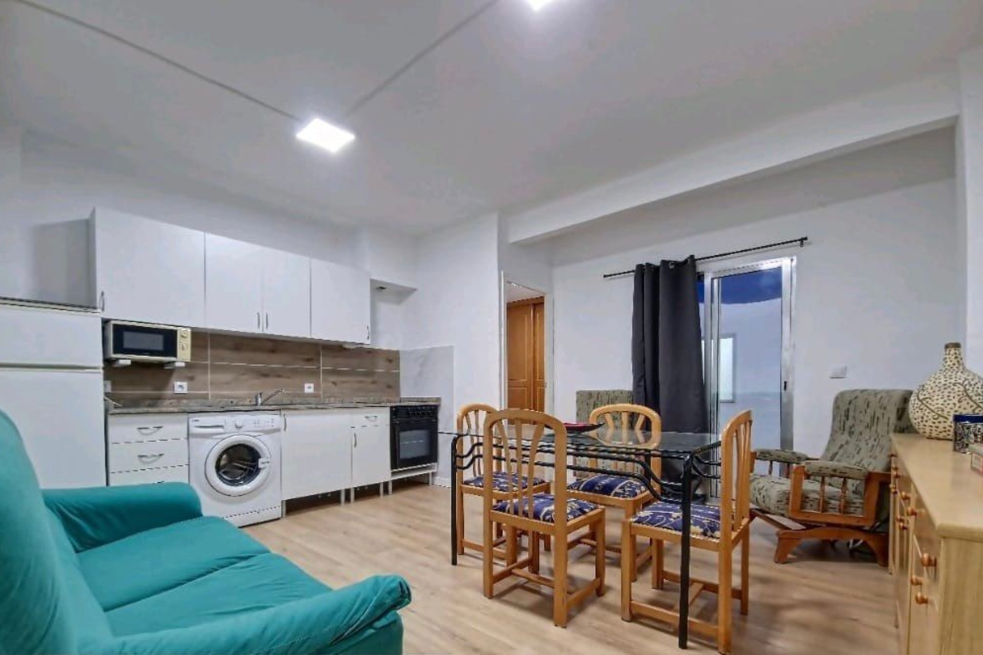 Salón - Local comercial en venta en La Frontera (Petrer) - Costa Blanca