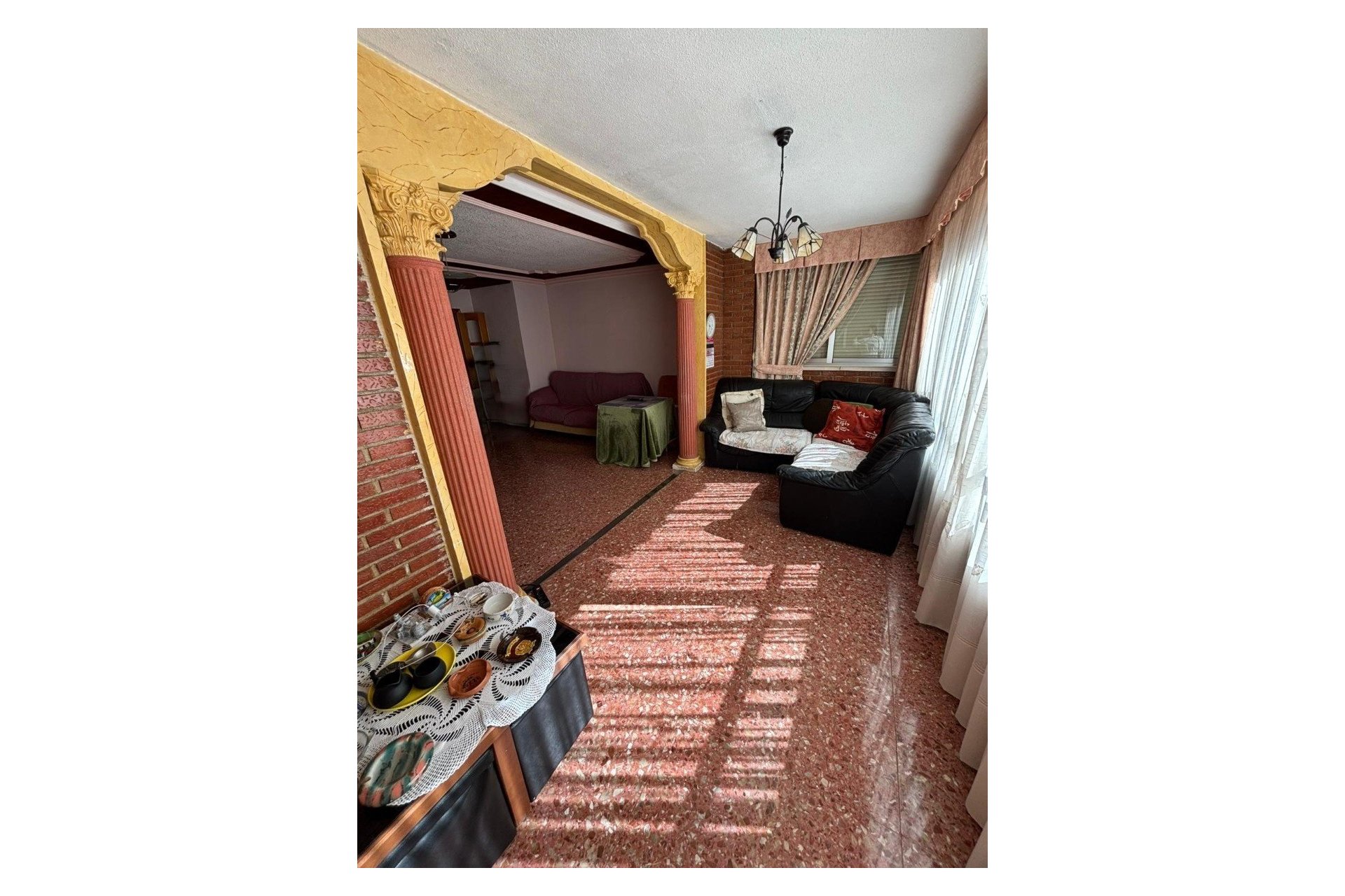 Salón - Piso en venta en Benidorm cerca del mar - (Costa Blanca - Benidorm)
