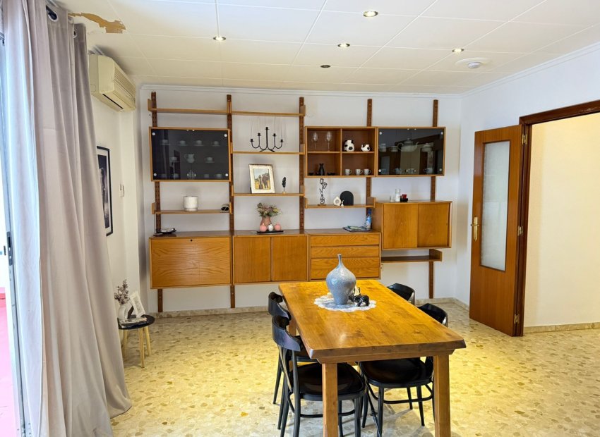 Salon - Piso en venta en Miramar 