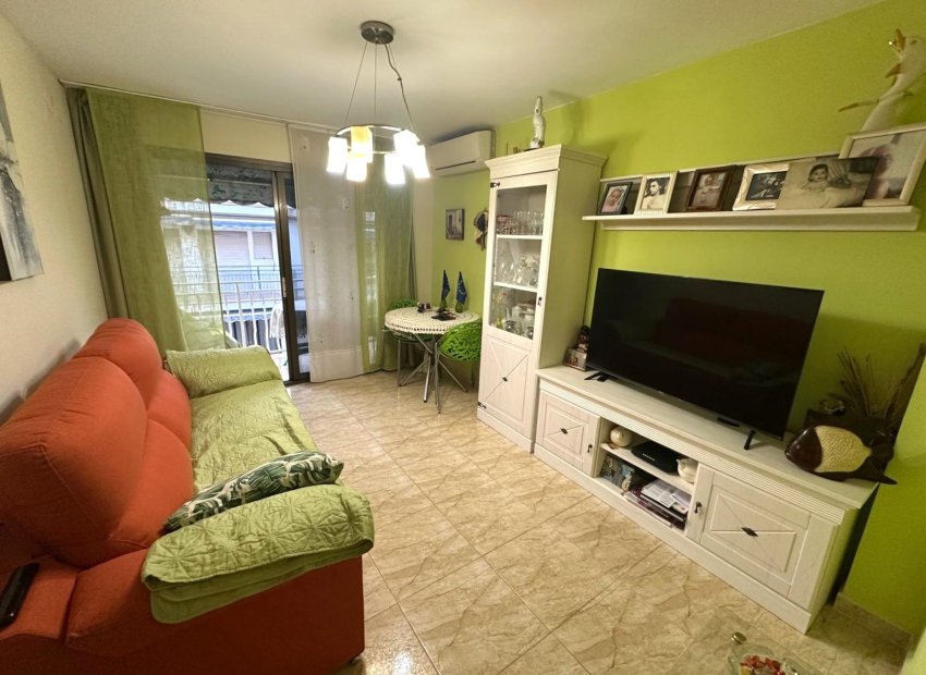 SALÓN - PISO ZONA CENTRO DE BENIDORM (COSTA BLANCA)