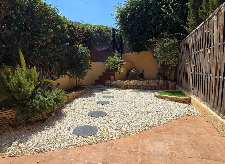Segunda mano - Adosado -
Albir - centro