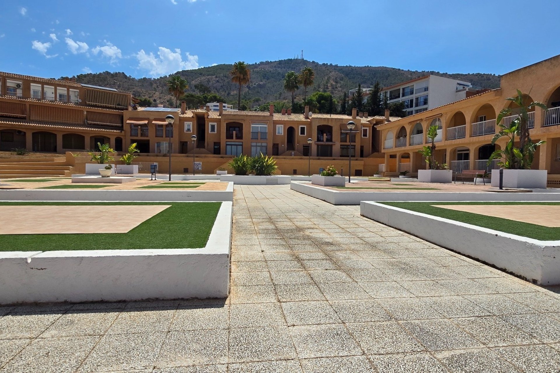 Segunda mano - Adosado -
Albir - centro