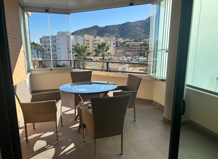Segunda mano - Apartamento / piso -
Albir - centro