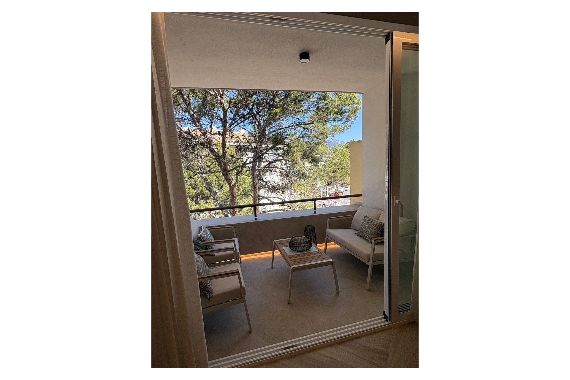 Segunda mano - Apartamento / piso -
Albir - centro