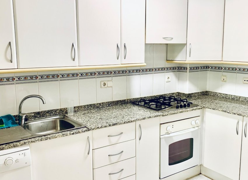 Segunda mano - Apartamento / piso -
Albir - centro